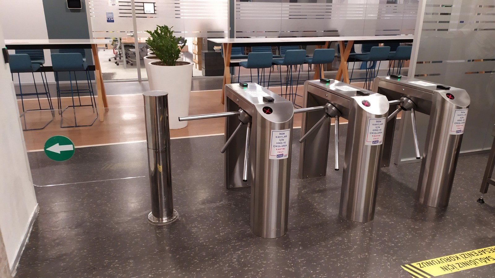 تركيب بوابة دوارة ثلاثية القوائم وبوابة دوارة VIP