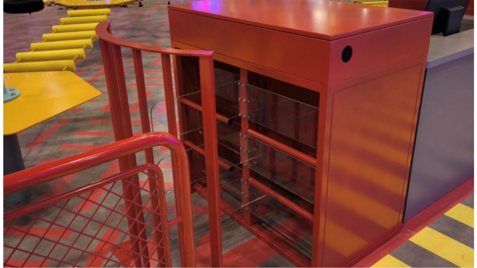 PLAY CENTER Halbhohe Drehkreuzanlage für Kinderspielbereich